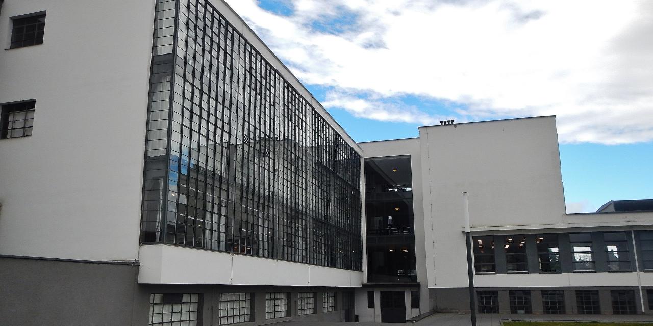 Das Bauhaus in Dessau 1925-26 nach Plänen von Walter Gropius