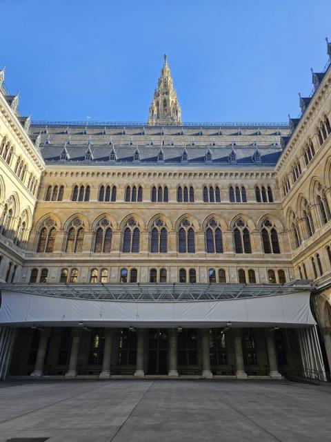 CHNT Rathaus Innenhof